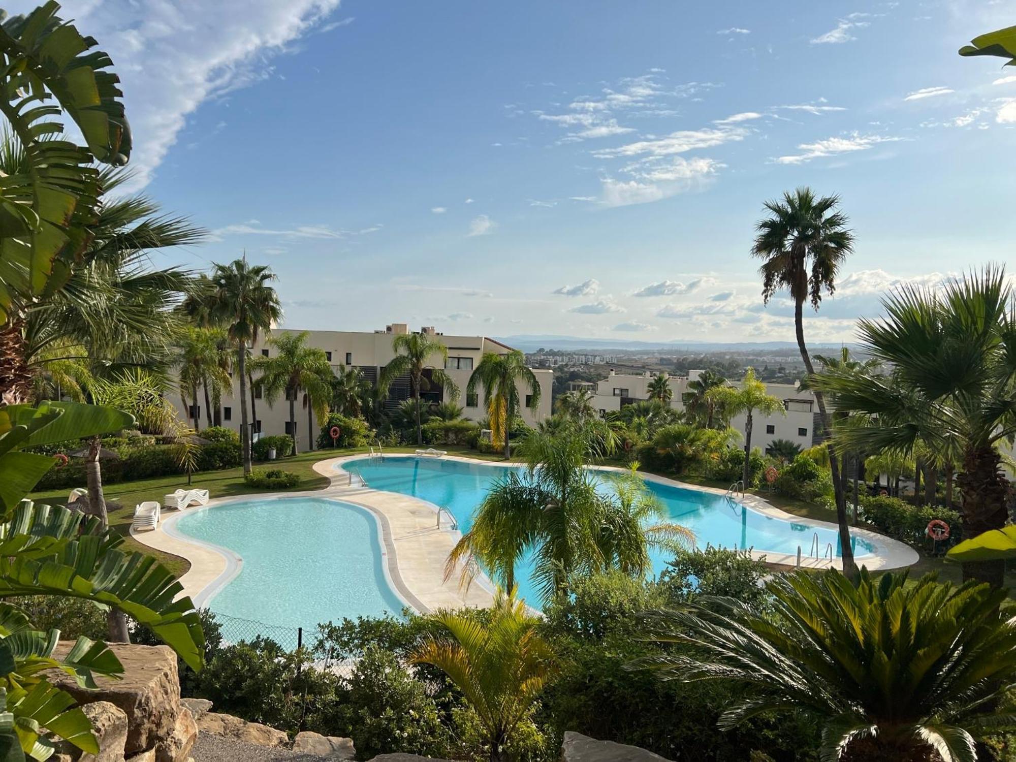 Amazing Two Bedroom Apartment In Los Flamingos, Marbella Естепона Екстериор снимка