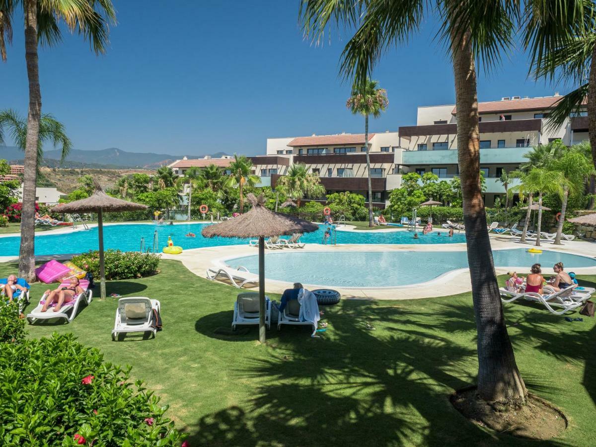 Amazing Two Bedroom Apartment In Los Flamingos, Marbella Естепона Екстериор снимка