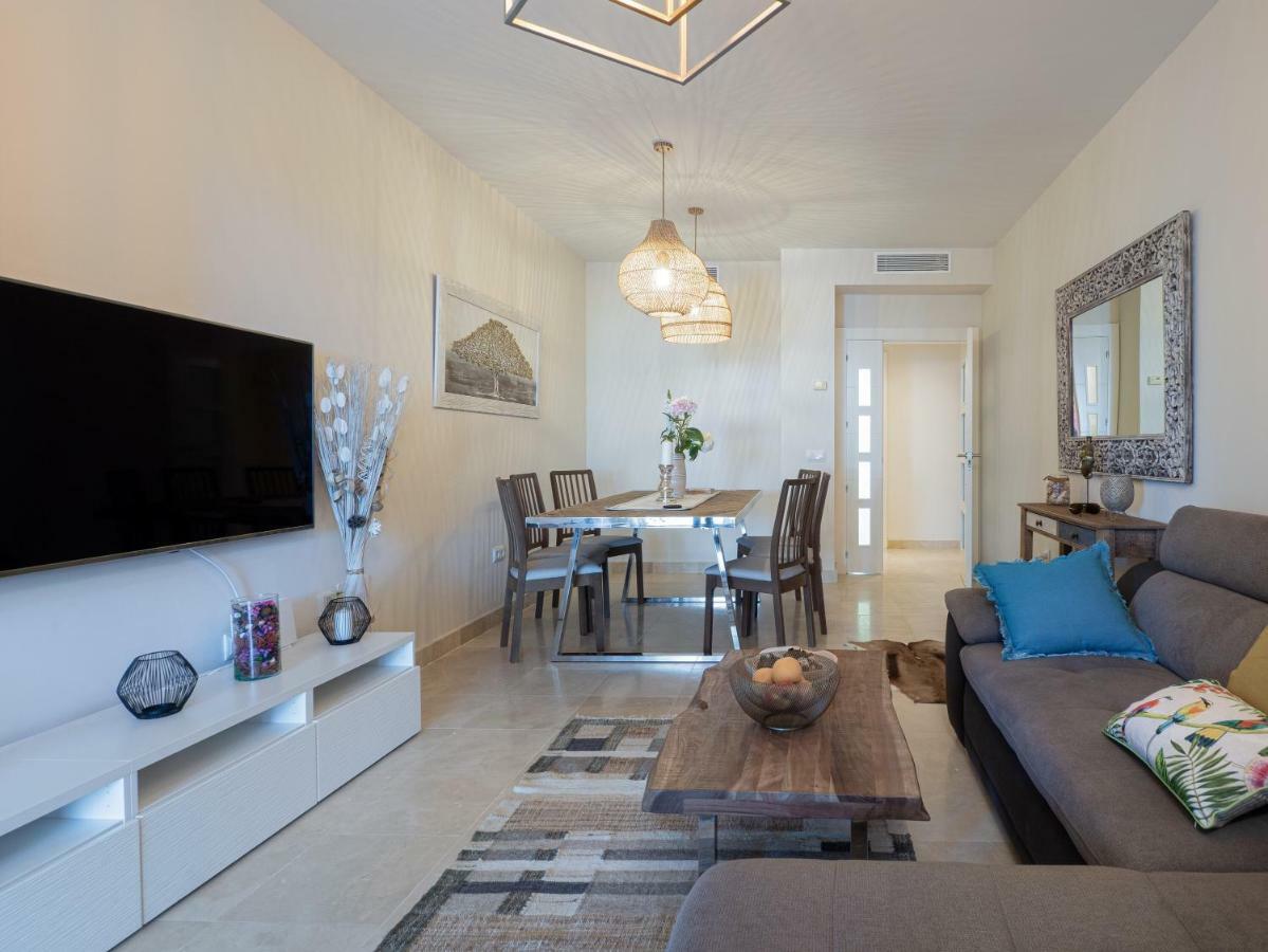 Amazing Two Bedroom Apartment In Los Flamingos, Marbella Естепона Екстериор снимка