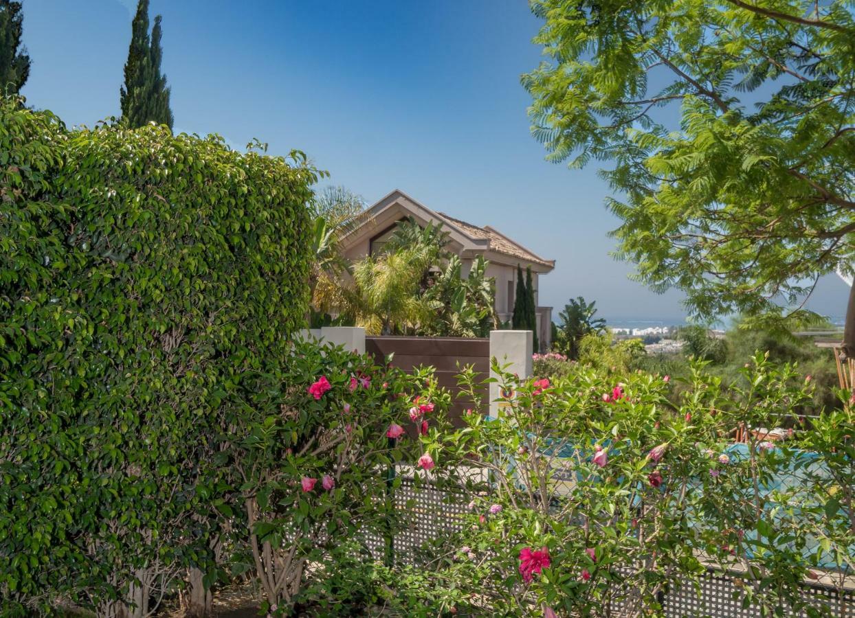 Amazing Two Bedroom Apartment In Los Flamingos, Marbella Естепона Екстериор снимка